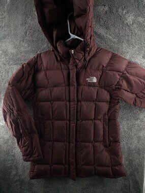 The North Face 600 Series Down Puffer Jacket Women Purple Hooded Small Winter **